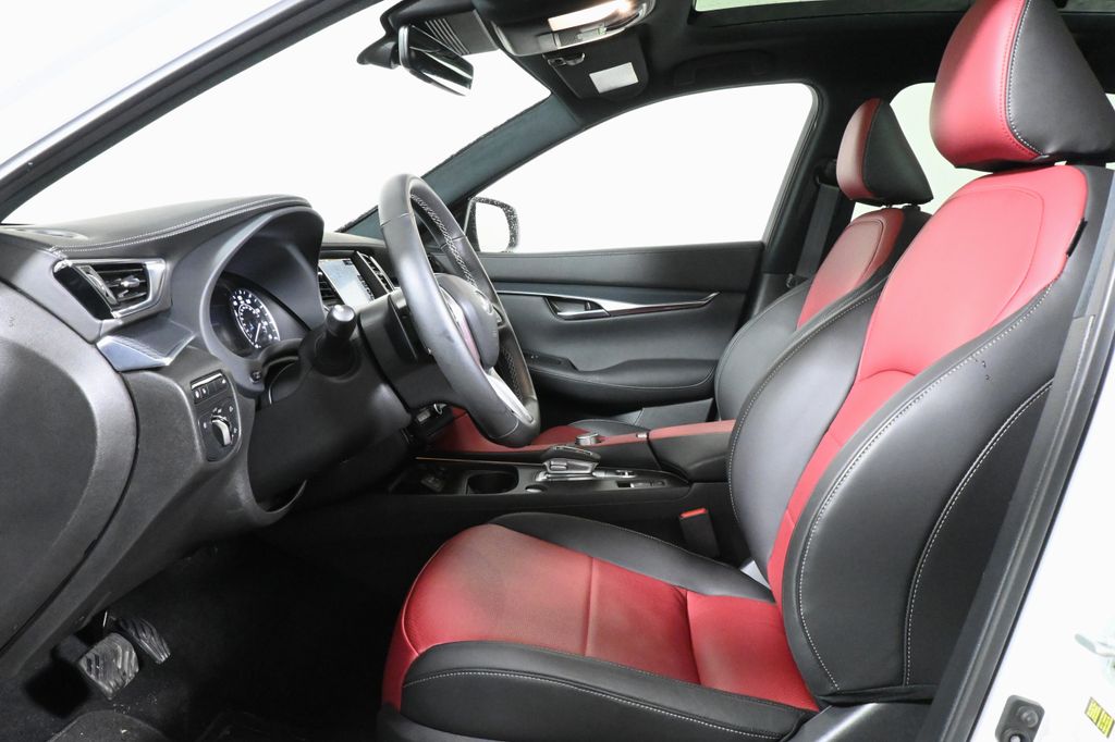 Thumbnail: 2025 INFINITI QX50 - 3