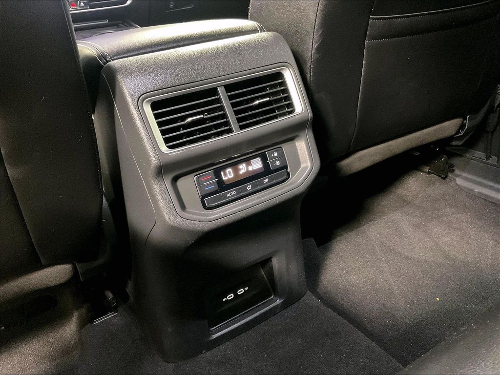 2024 Volkswagen Atlas — photo 28