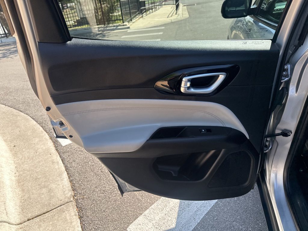 Used Car 2024 Jeep Compass  Limited For Sale Under $25,000 In Austin, Texas