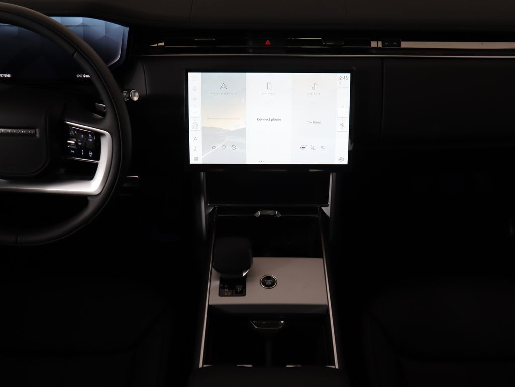 Thumbnail: 2025 Land Rover Range Rover - 15