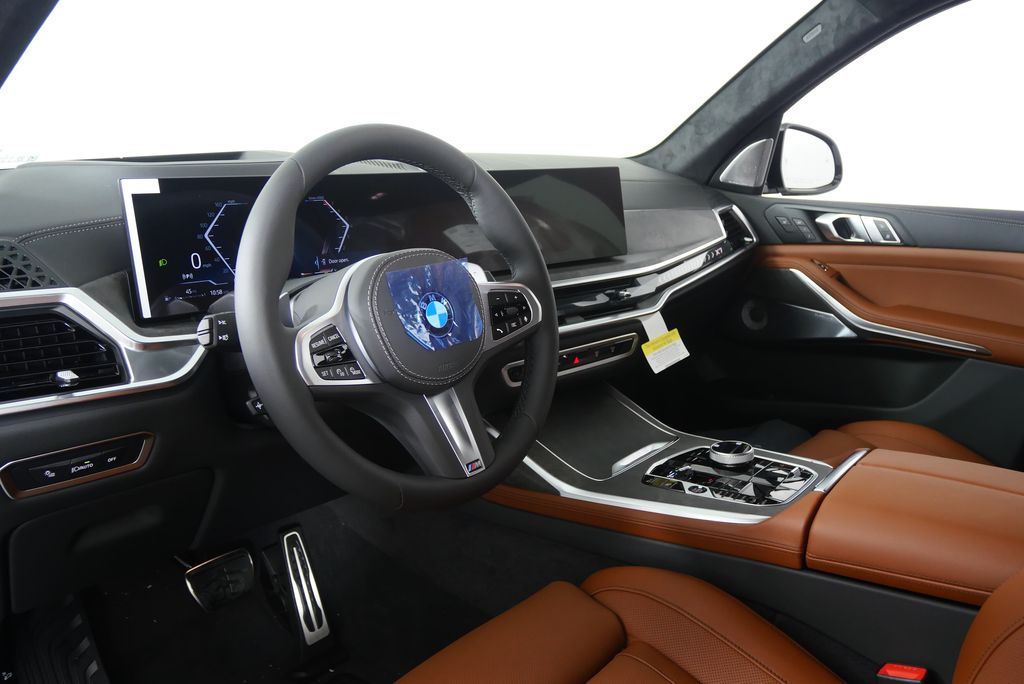 Thumbnail: 2026 BMW X7 - 14