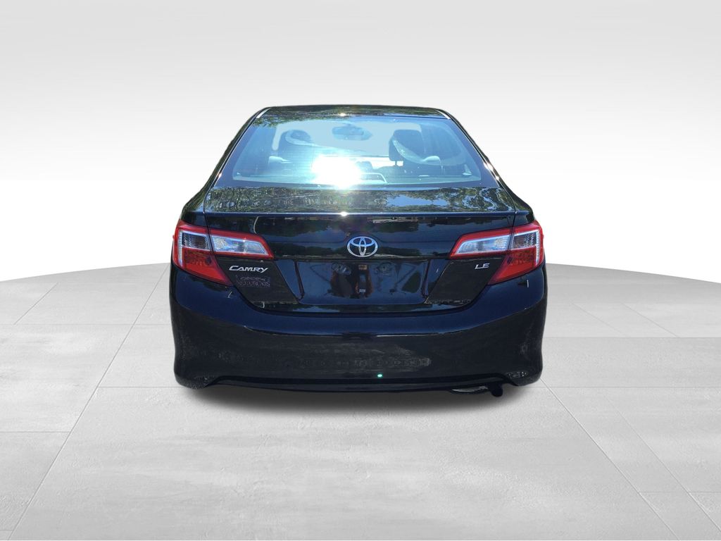 Thumbnail: 2014 Toyota Camry - 4