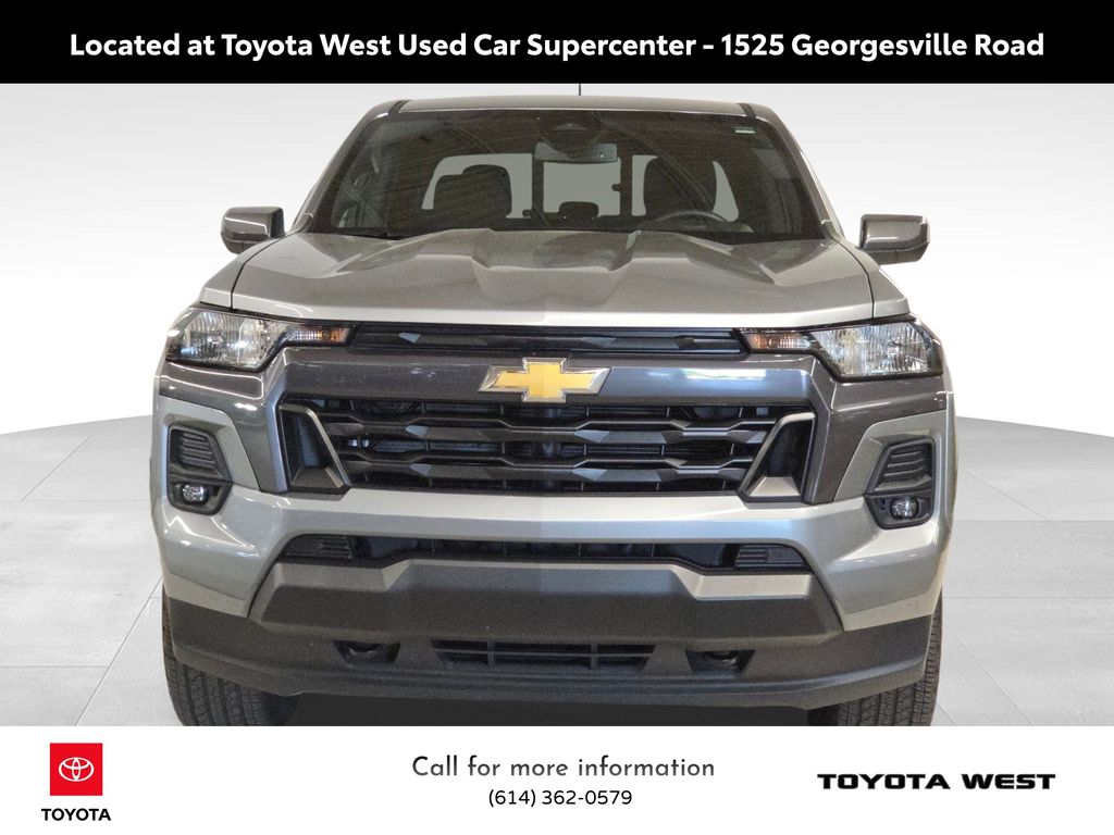 2024 Chevrolet Colorado LT photo 2