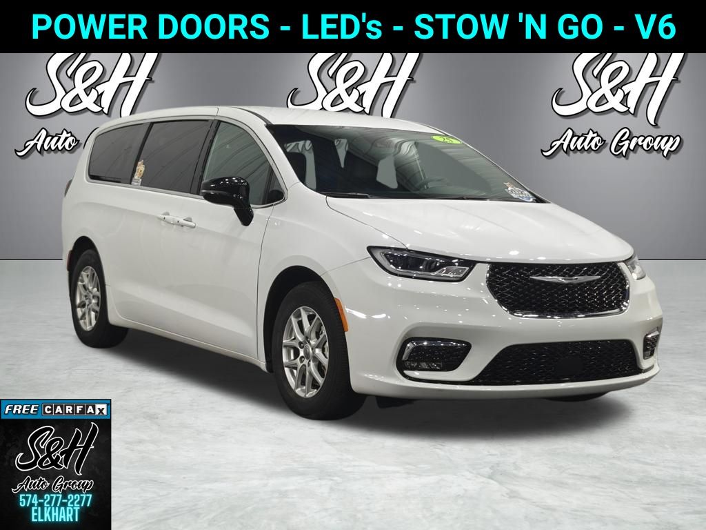 2025 Chrysler Pacifica Select FWD