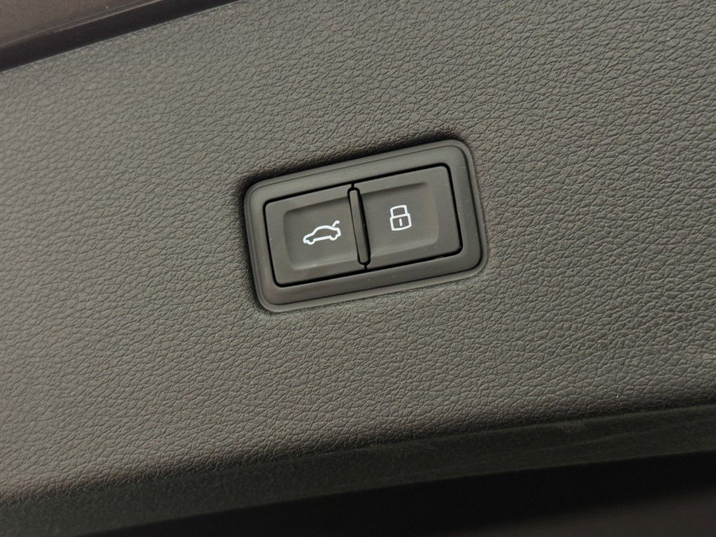 2022 Audi Q8 Prestige 21