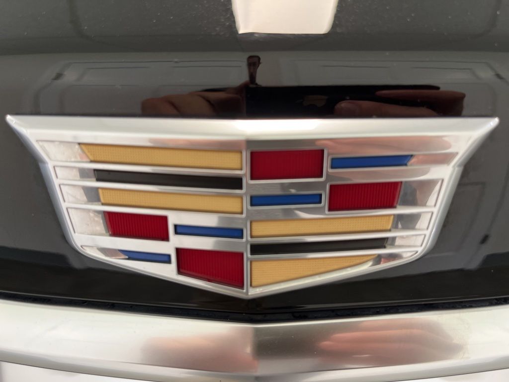 used 2023 Cadillac XT5 car, priced at $30,995