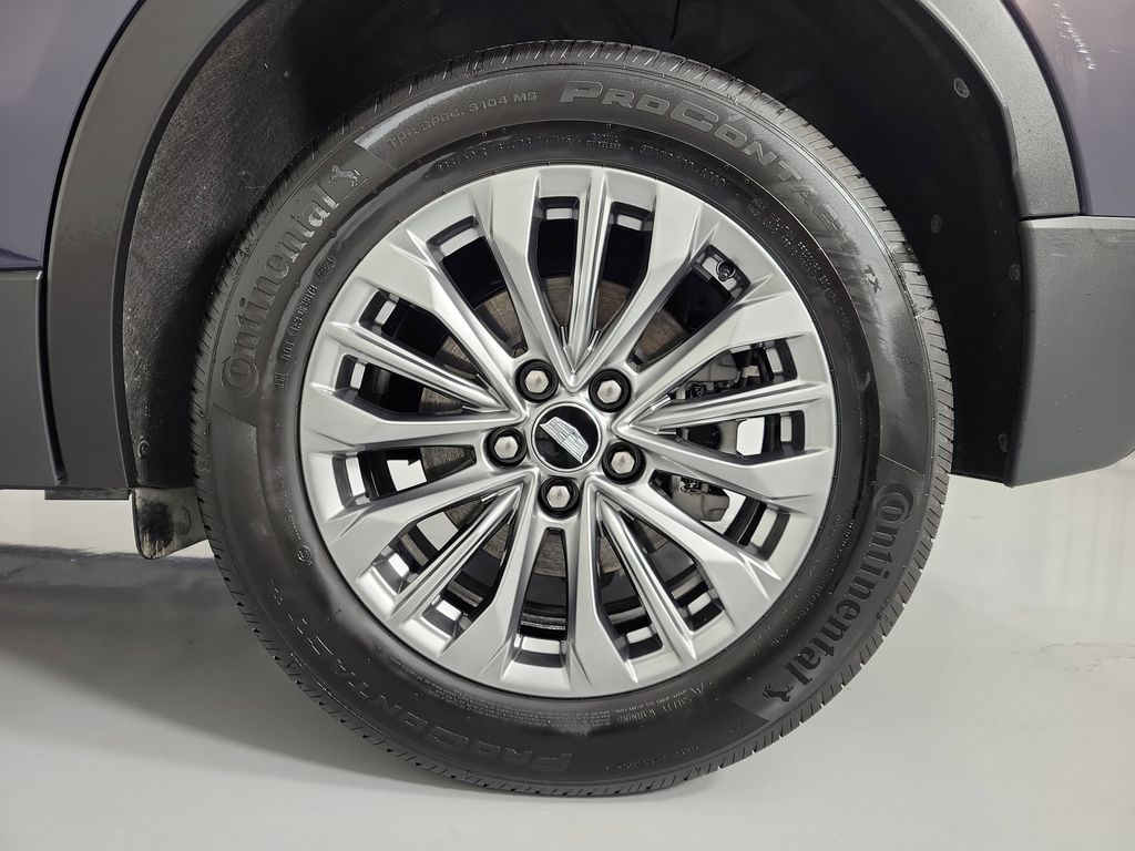 2025 Cadillac XT4 Premium Luxury - 9