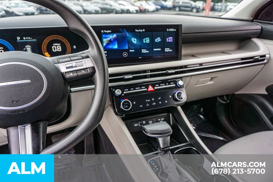Used 2025 Gray Hyundai SEL image 31