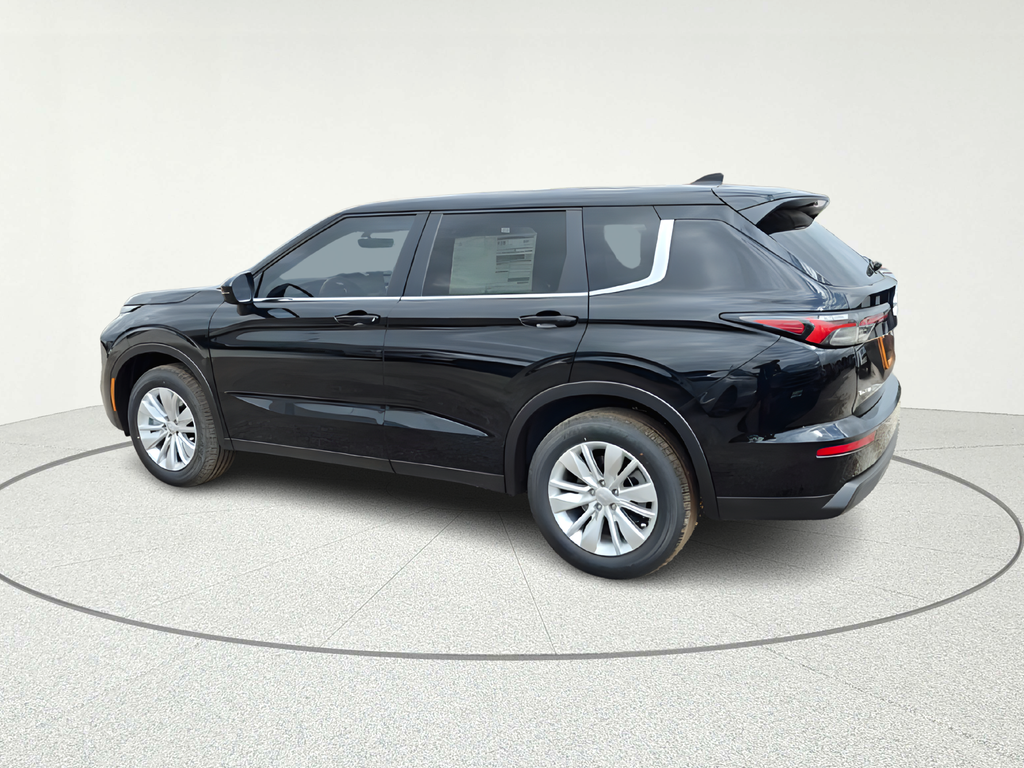 2026 Mitsubishi Outlander ES Black at North Houston Mitsubishi