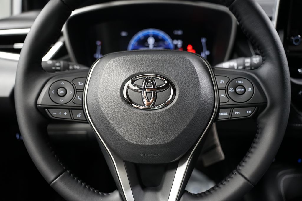2025 Toyota Corolla XSE 12