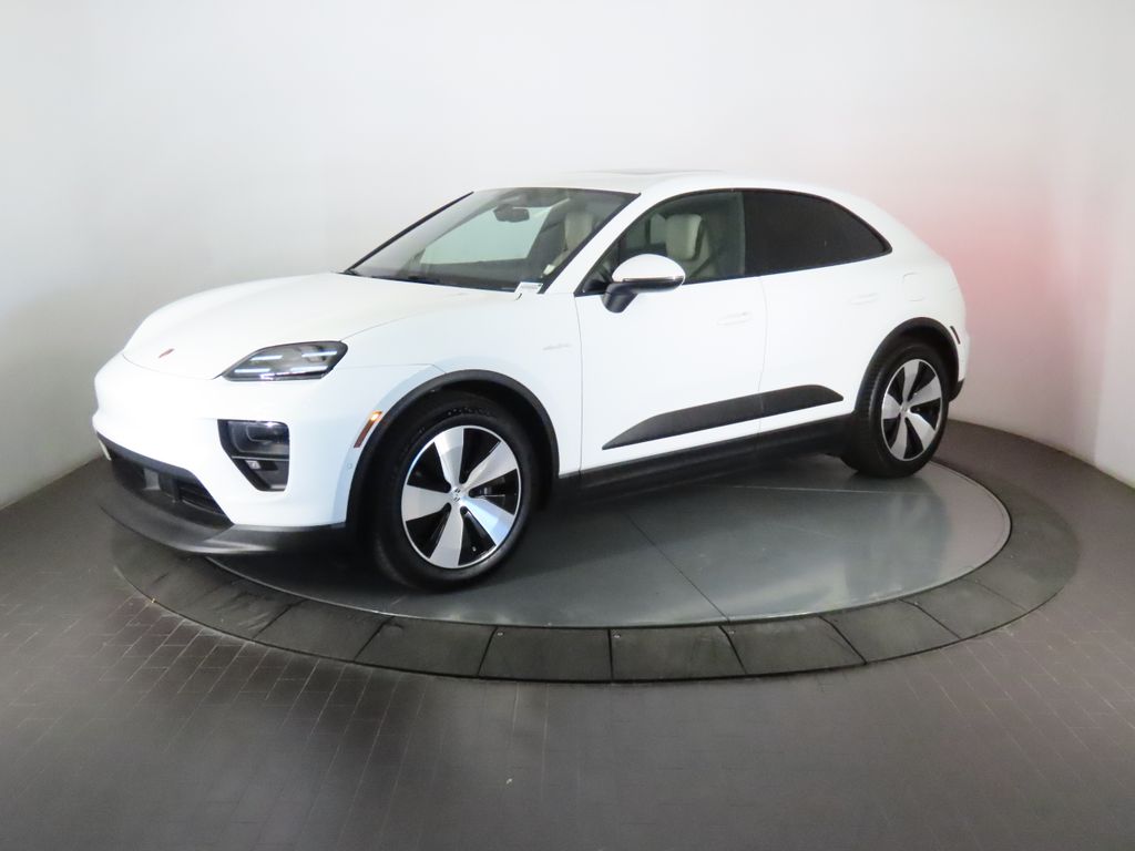 Thumbnail: 2025 Porsche Macan - 1