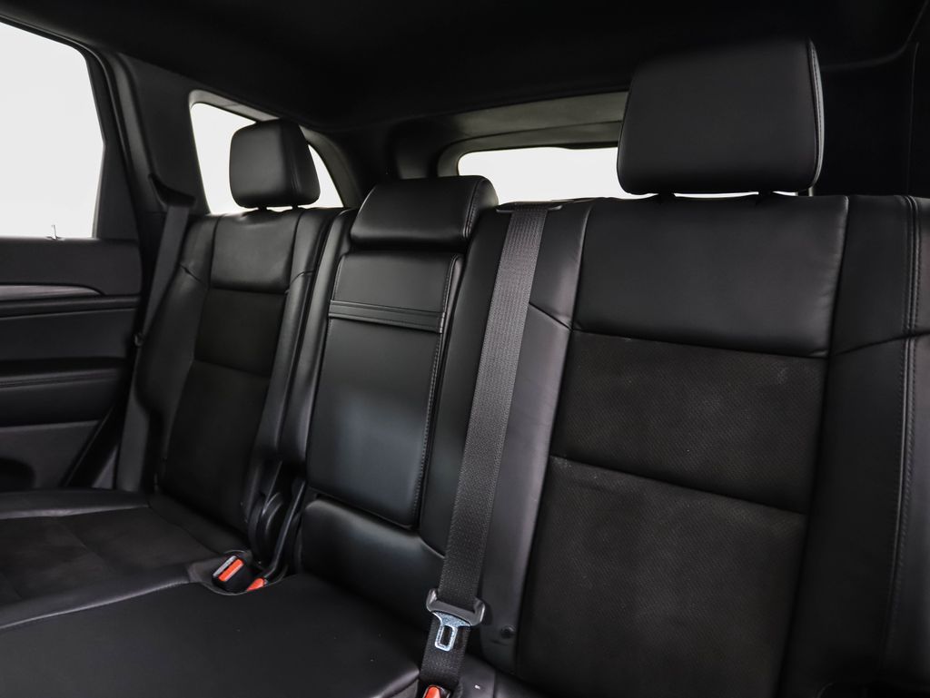 Thumbnail: 2020 Jeep Grand Cherokee - 23