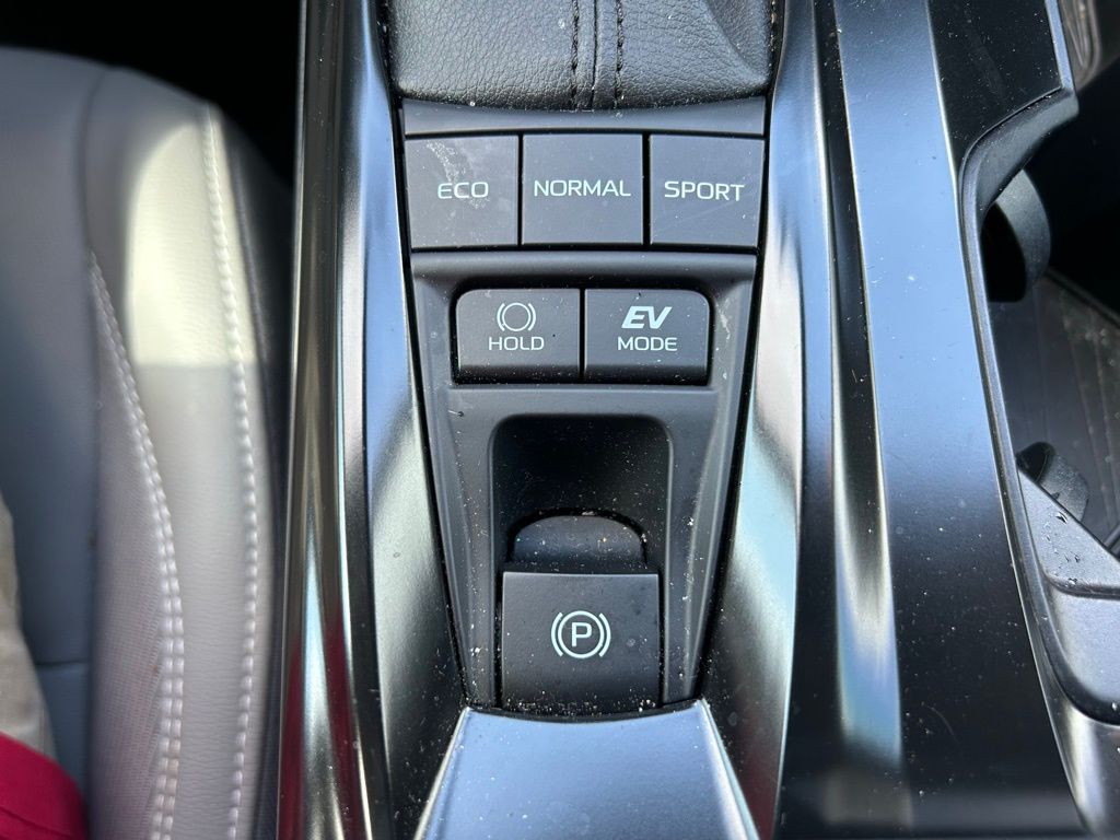 Thumbnail: 2025 Toyota Camry - 28
