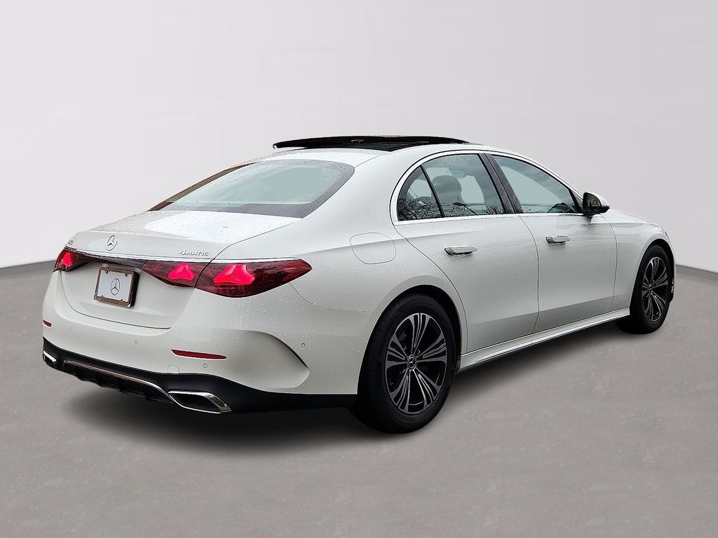 Thumbnail: 2025 Mercedes-Benz E-Class - 4