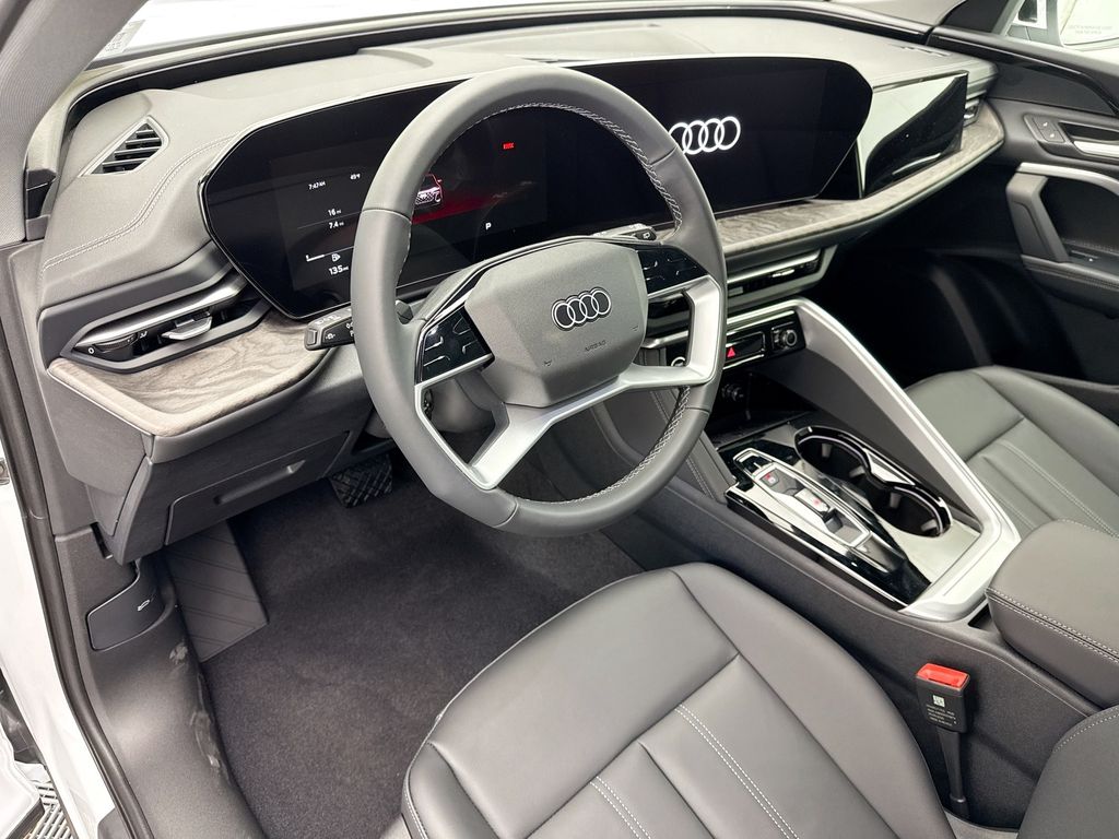 Thumbnail: 2025 Audi Q5 - 9