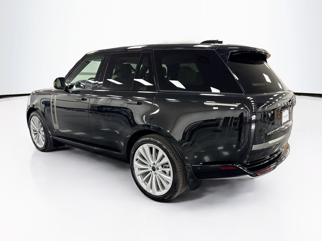 Thumbnail: 2026 Land Rover Range Rover - 7