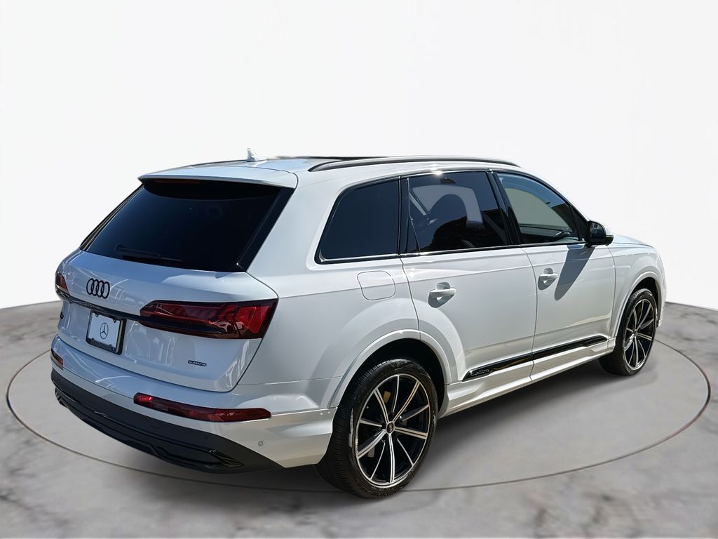 Thumbnail: 2023 Audi Q7 - 7