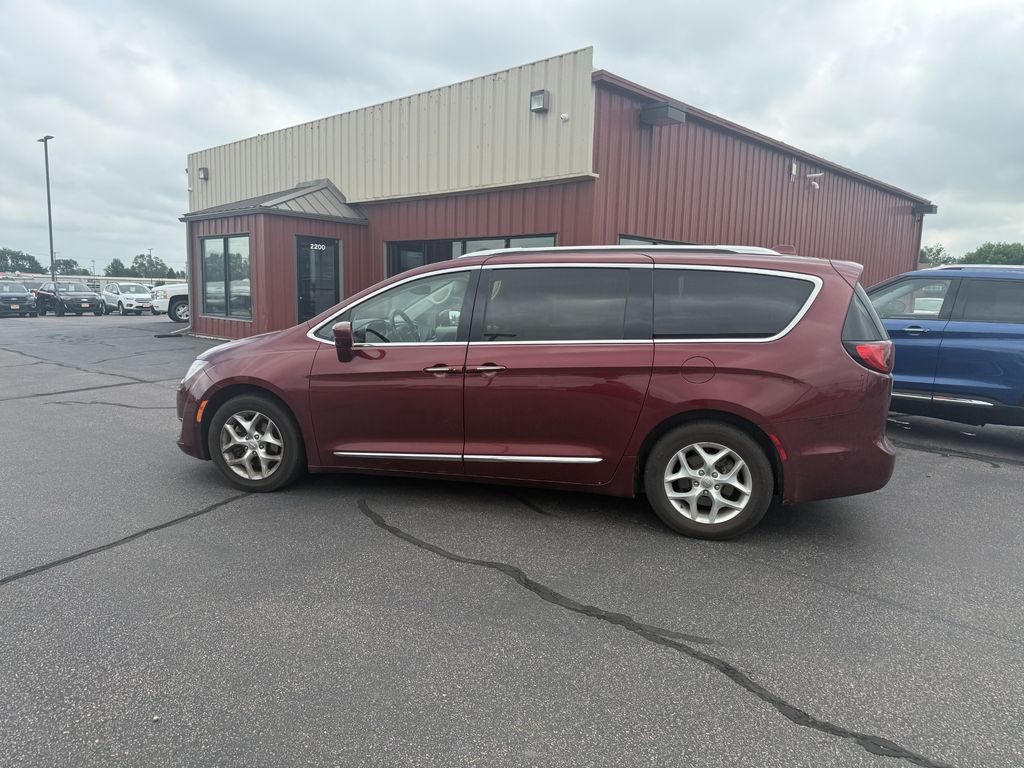 Used 2019 Chrysler Pacifica