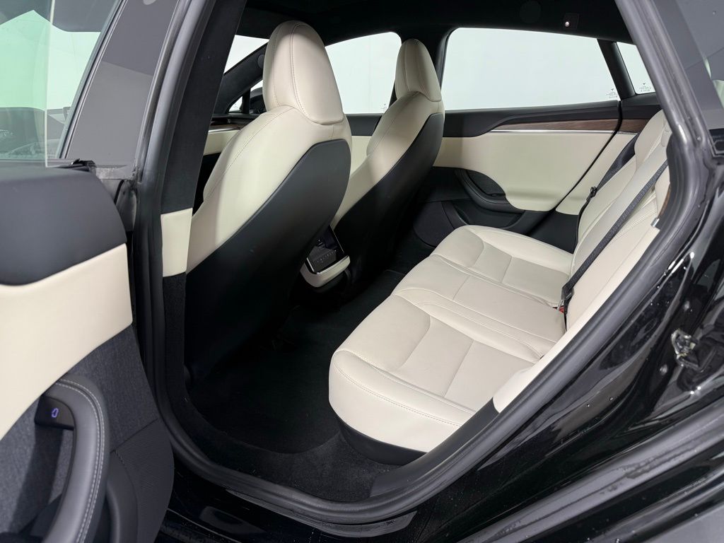 Thumbnail: 2021 Tesla Model S - 20