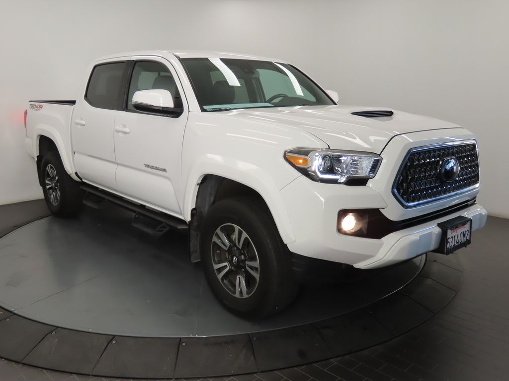 Thumbnail: 2018 Toyota Tacoma - 9