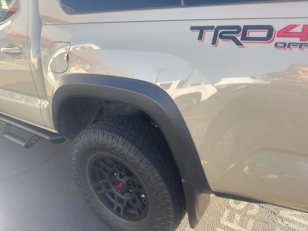 Thumbnail: 2019 Toyota Tacoma - 9