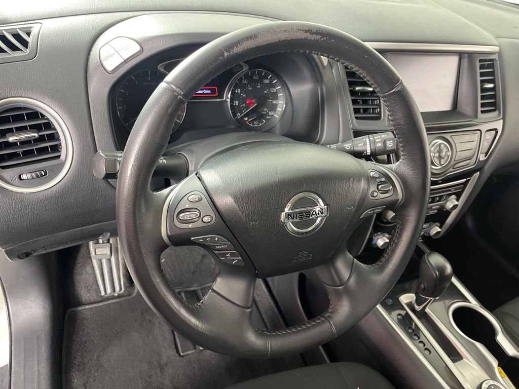 Thumbnail: 2020 Nissan Pathfinder - 24