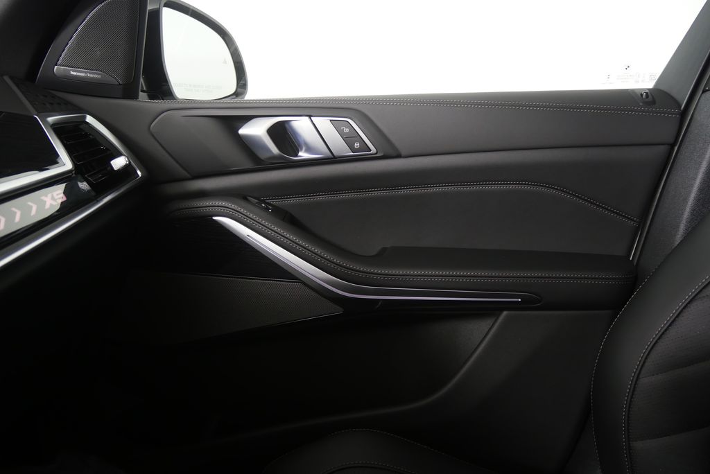 Thumbnail: 2026 BMW X5 - 24