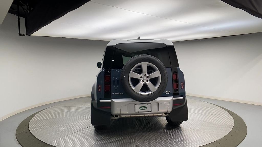 Thumbnail: 2023 Land Rover Defender - 7