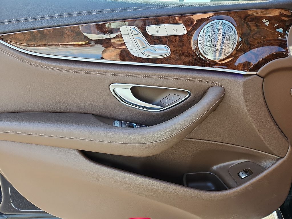 Thumbnail: 2019 Mercedes-Benz E-Class - 11