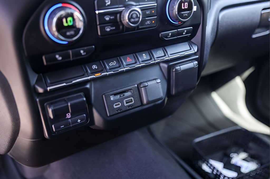 Used 2020 Silver Chevrolet LT image 20