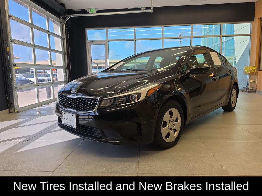 Aurora Black Pearl 2018 Kia Forte Sedan Front-Wheel Drive 6-Speed Automatic