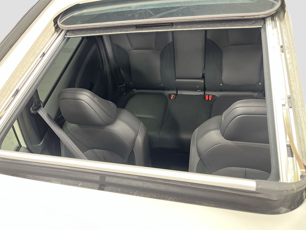 Used 2025 Crystal White Pearl Subaru Touring image 23