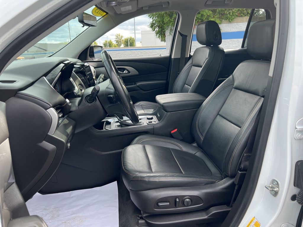 Thumbnail: 2019 Chevrolet Traverse - 18