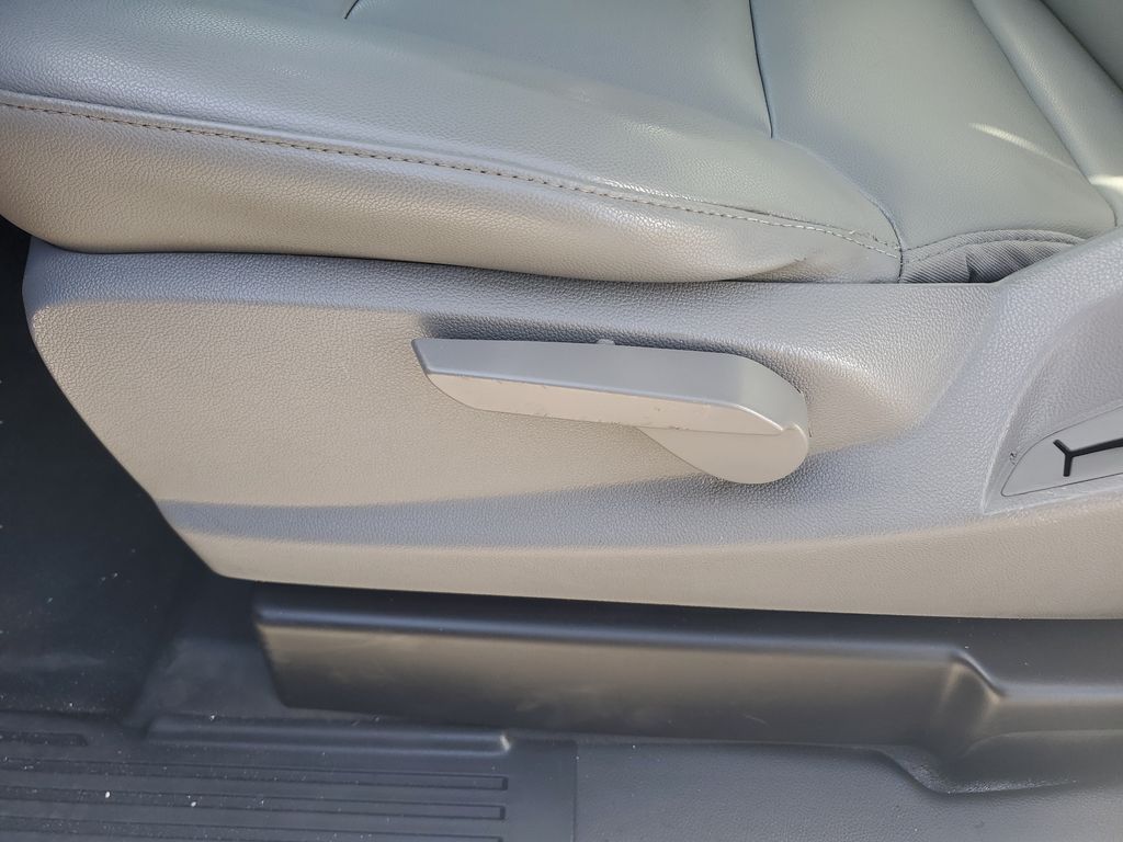 Used 2018 White Chevrolet WT image 15