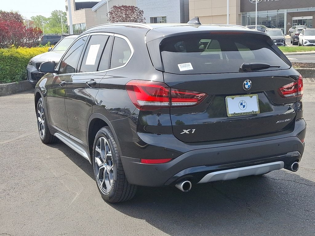 2021 BMW X1 xDrive28i 4