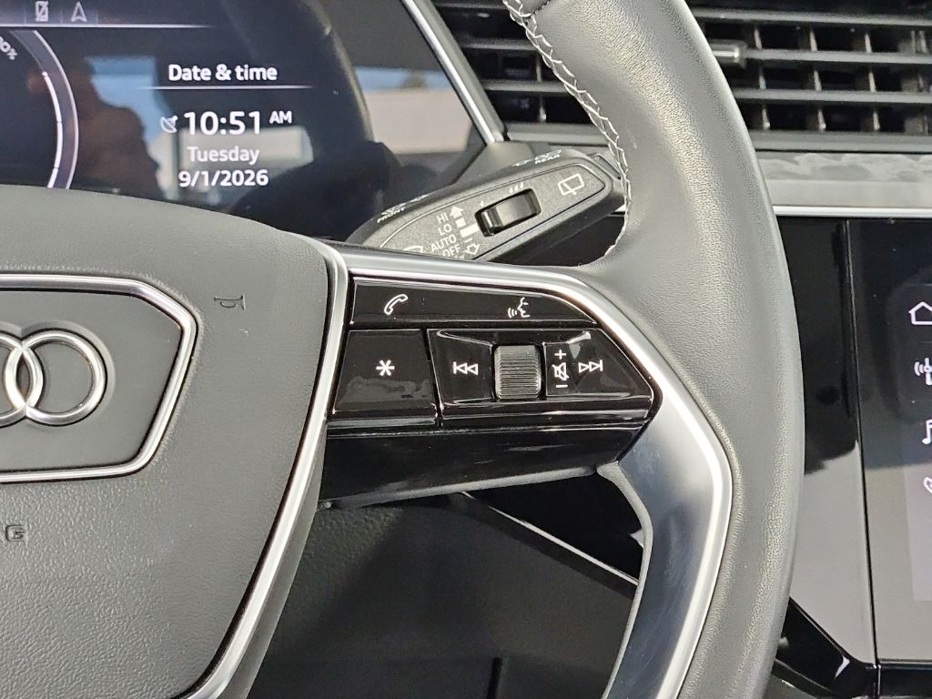 Thumbnail: 2024 Audi Q8 e-tron - 30
