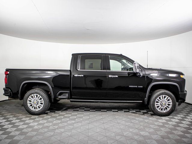 Used 2023 Black Chevrolet High Country image 2