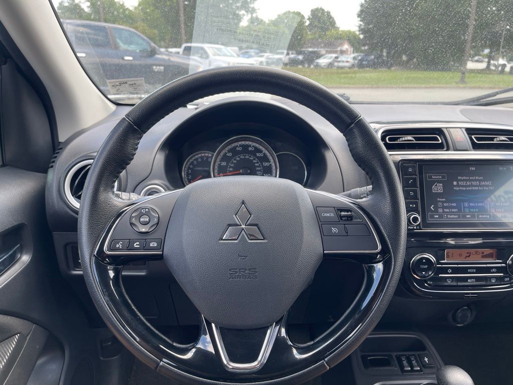 Used 2022 Black Mitsubishi SE image 13