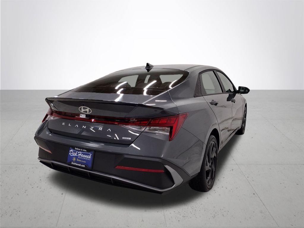 2026 Hyundai Elantra Hybrid SEL Sport