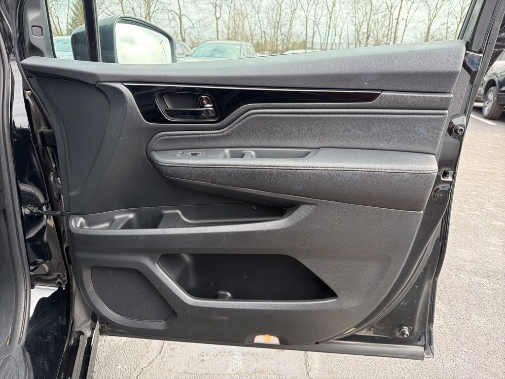 Thumbnail: 2023 Honda Odyssey - 27