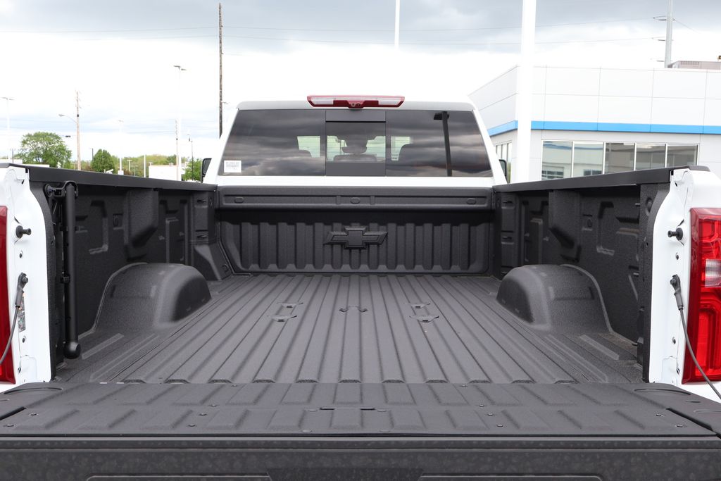 2025 Chevrolet Silverado 3500 LTZ 14