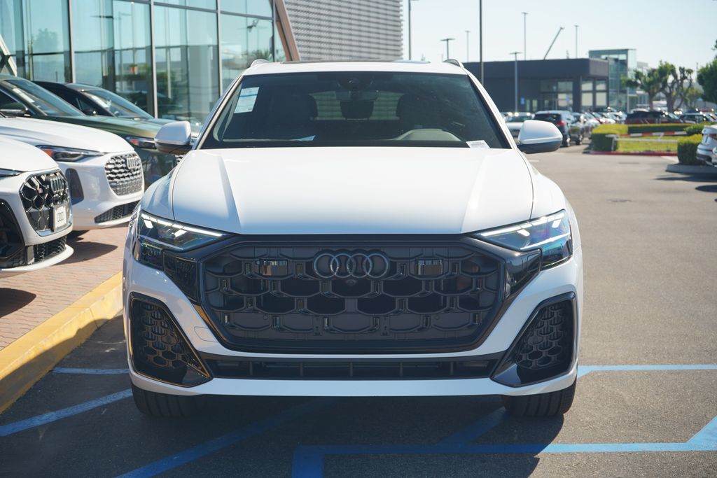 Thumbnail: 2026 Audi Q8 - 5