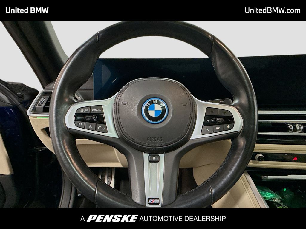 Thumbnail: 2023 BMW i4 - 6