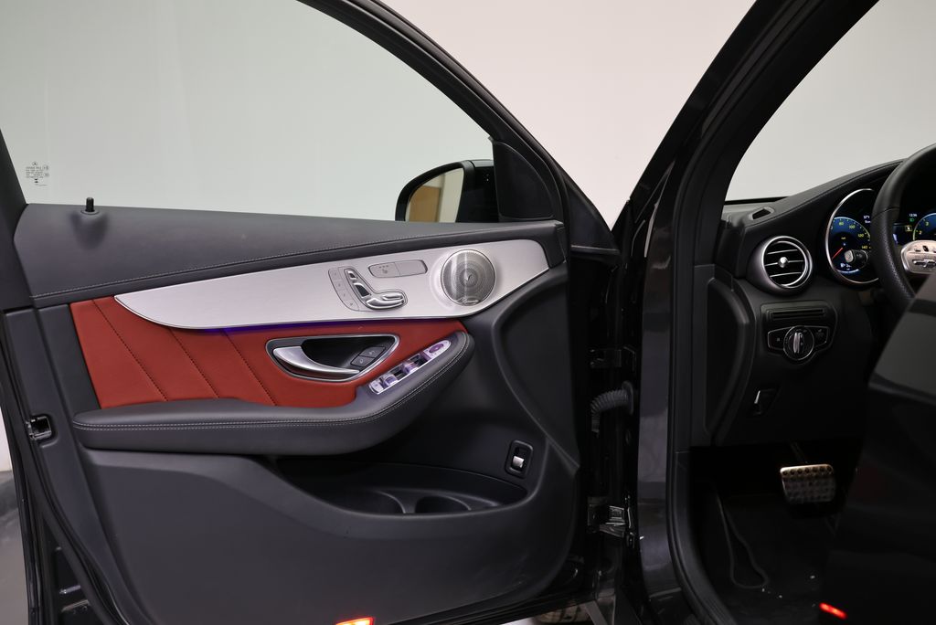 Thumbnail: 2023 Mercedes-Benz GLC - 29