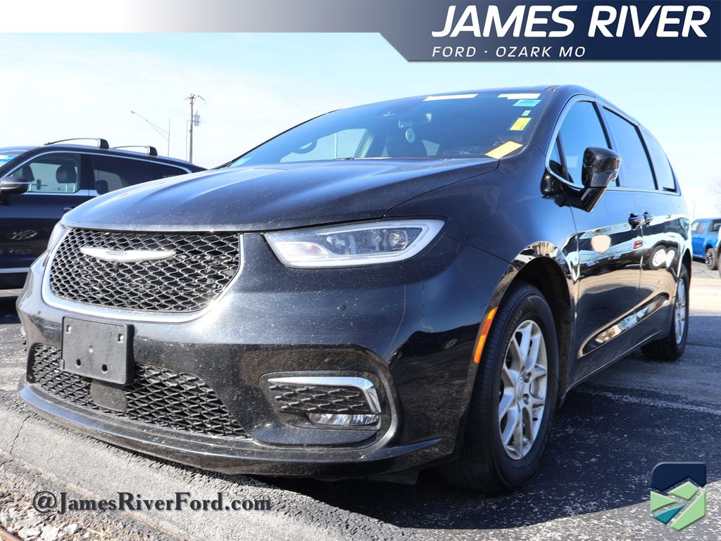 2025 Chrysler Pacifica Select FWD