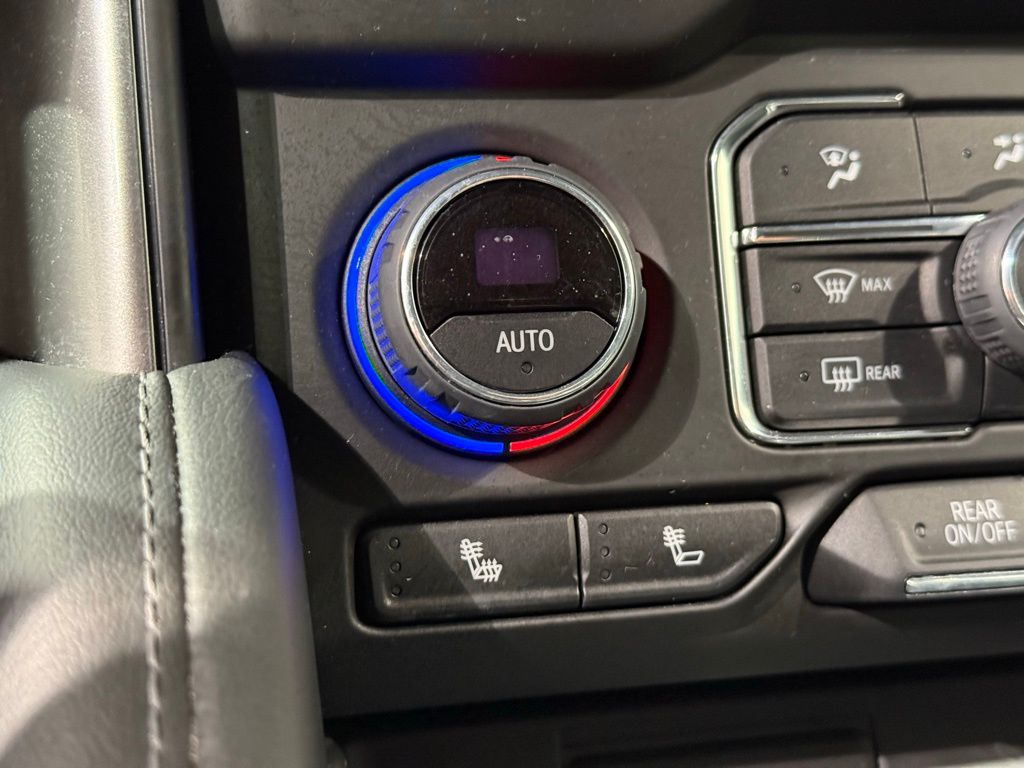 Thumbnail: 2022 Chevrolet Tahoe - 29