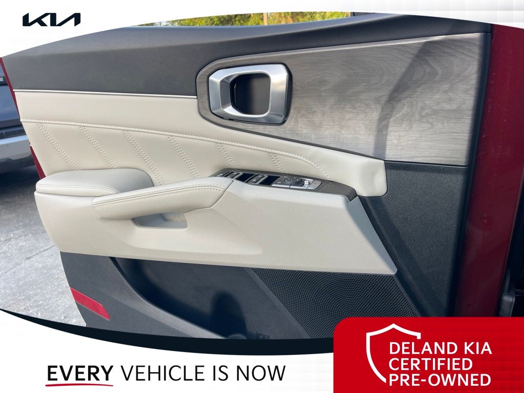 Used 2025 Kia Sorento SUV