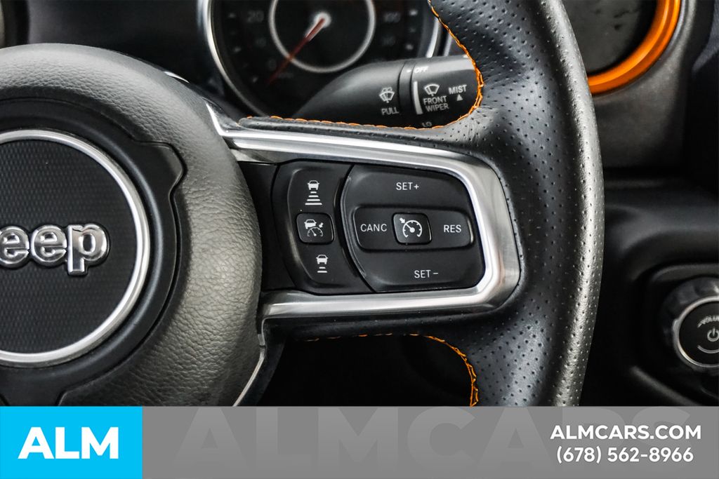 Used 2020 White Jeep Mojave image 26