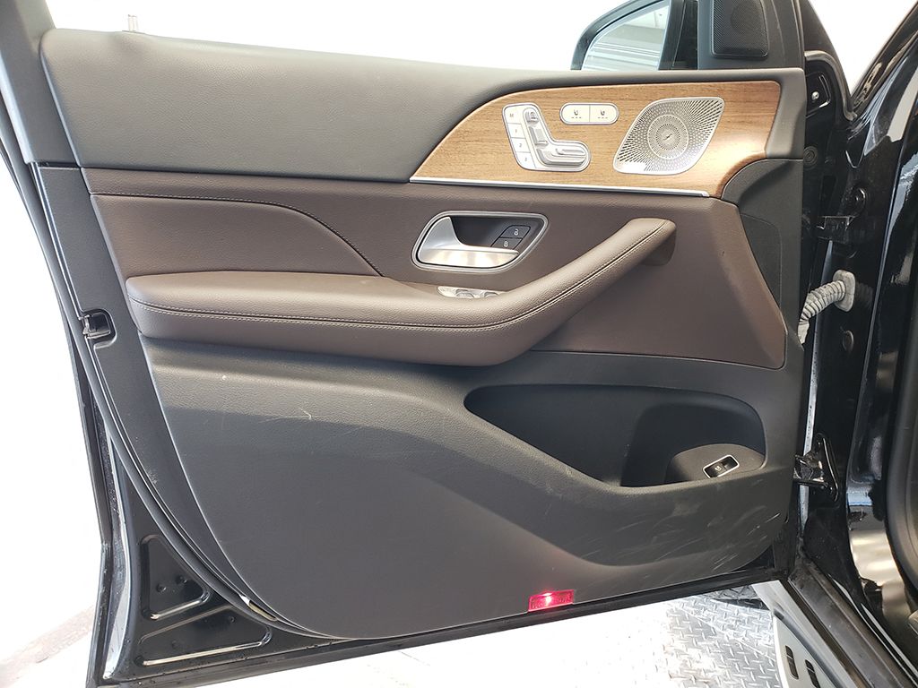 Thumbnail: 2023 Mercedes-Benz GLE - 9