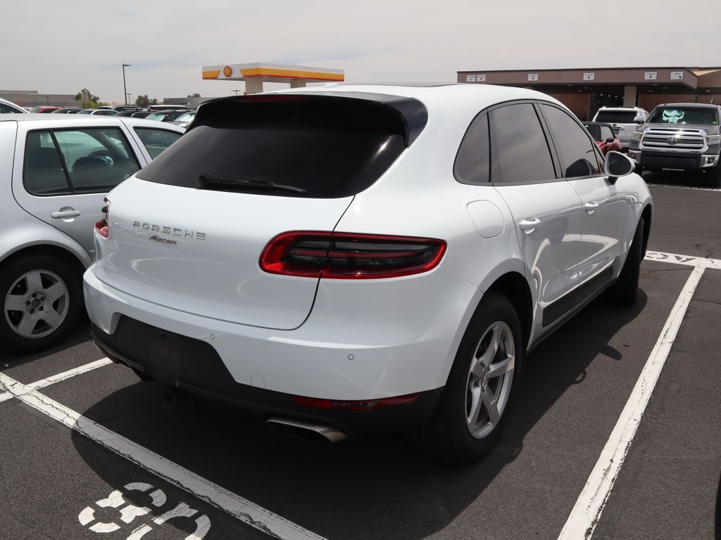 2017 Porsche Macan Base 3